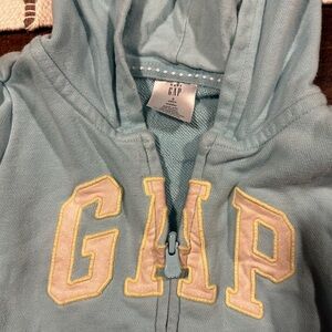Baby blue Gap zippered sweatshirt 3T GUC